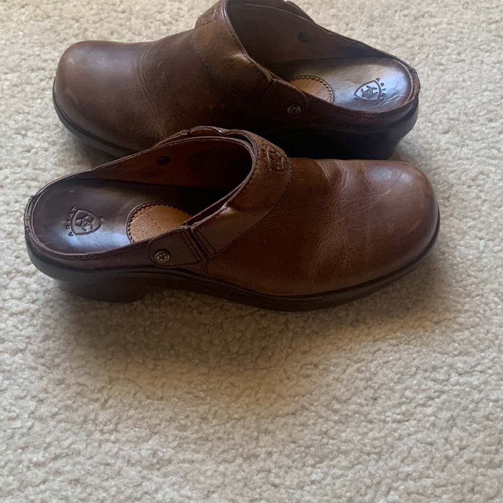 Ariat women's brown leather clog shoe's size 8 slingback